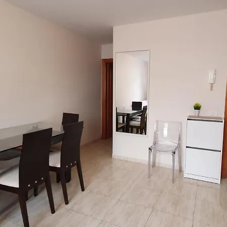 Okeanos Cozy Apartament 200 M From The Ocean Fr-np Apartamento